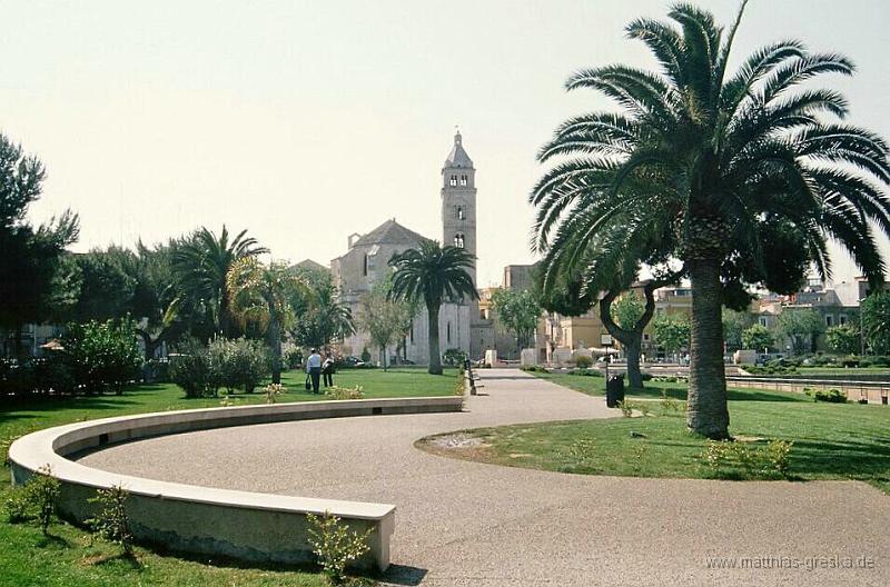 apulien_04_barletta.jpg - Barletta: Blick auf den Dom