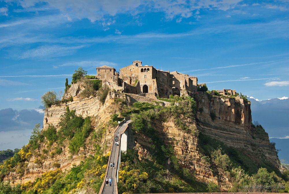 008-MSG_20120611184317__ND20679.jpg - Bagnoregio Civita auf Distanz