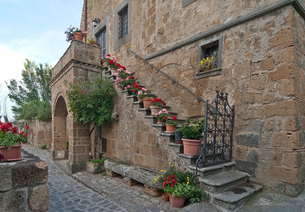 009-MSG_20120611190551__ND20768.jpg - In den Straßen von Bagnoregio Civita