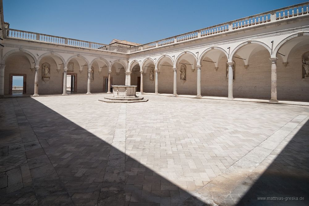 043-MSG_20120620121032__ND21753.jpg - Im Kloster Montecassino