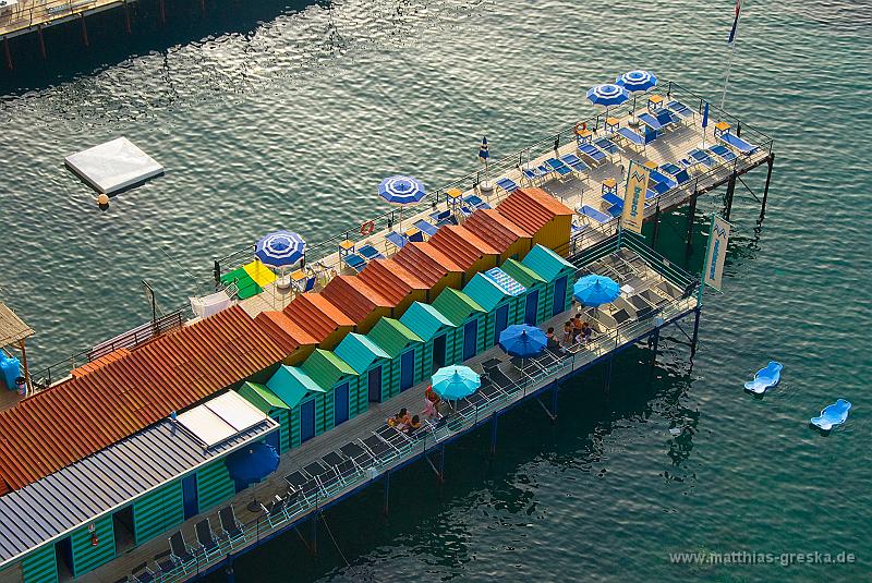 MSG_20100610183154__ND27716.jpg - Badeanstalt in Sorrent