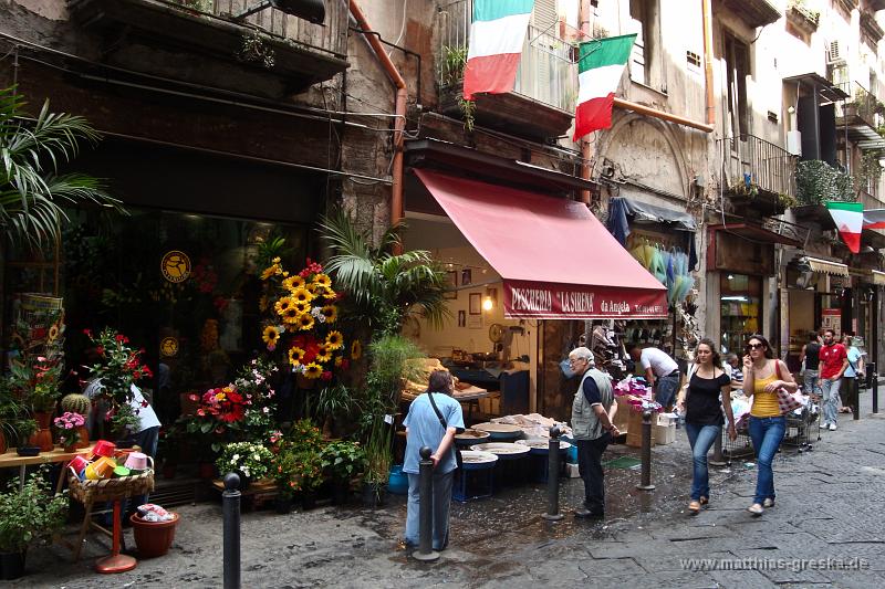 MSG_20100616120057_DSC02581.jpg - Via dei Tribunali in Neapel