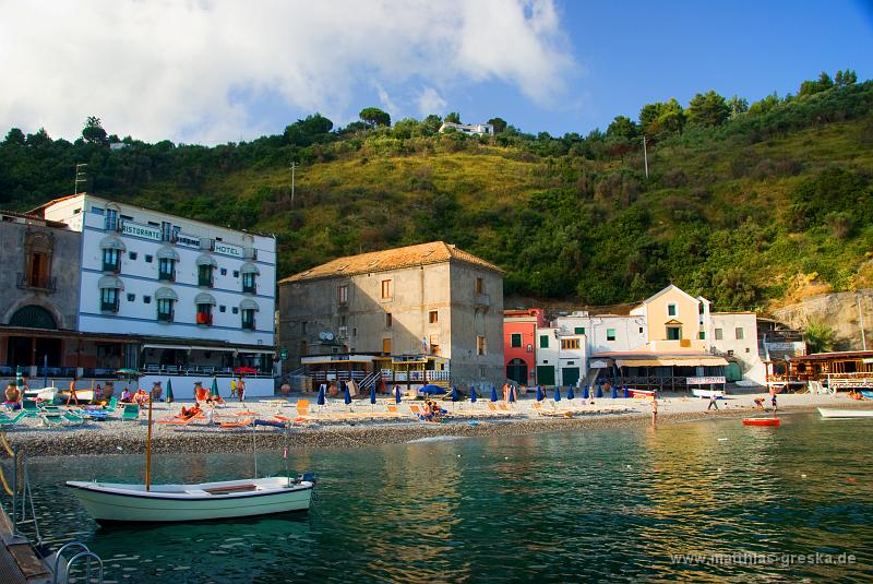 MSG_20100618180812__ND28946.jpg - Sehenswert - Marina di Cantone