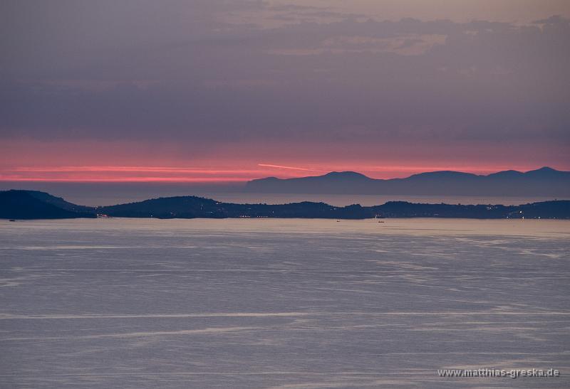 XMSG_20100617210054__ND28839.jpg - Über den Golf von Neapel